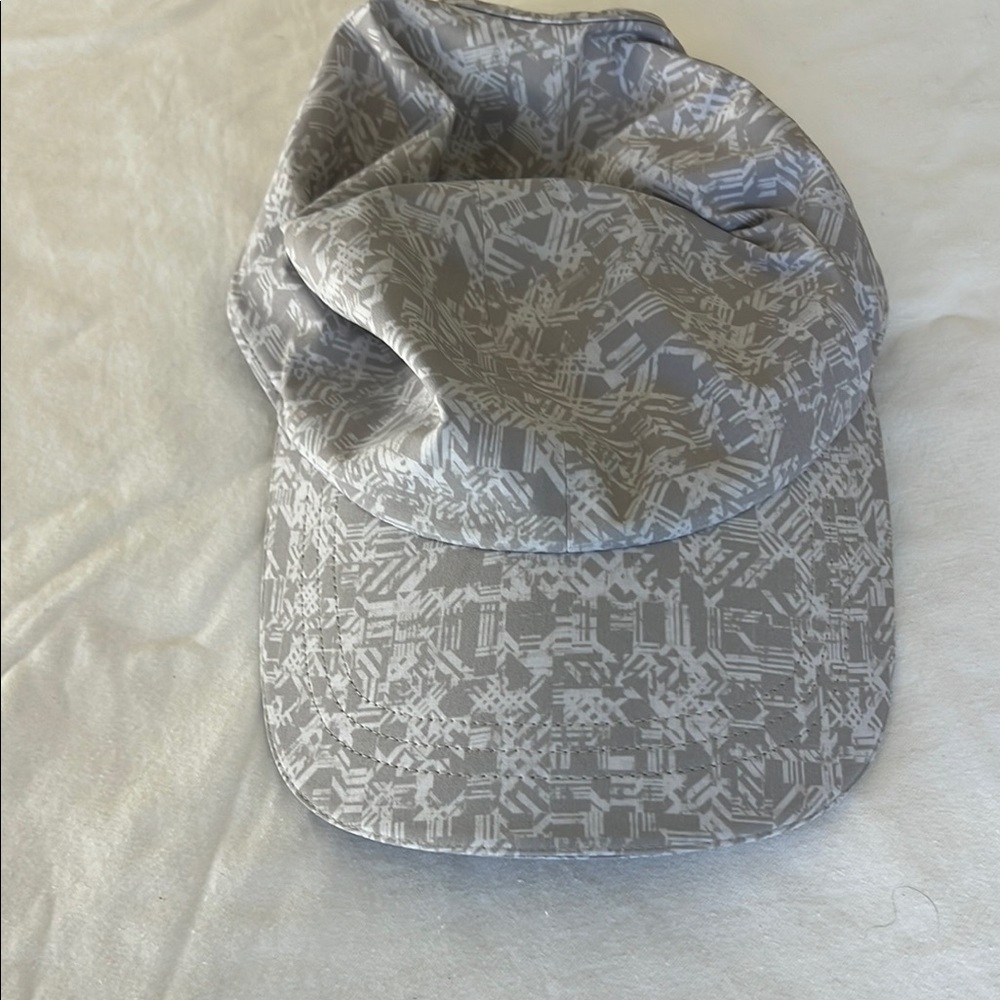 Lululemon Gray Patterned Running Hat